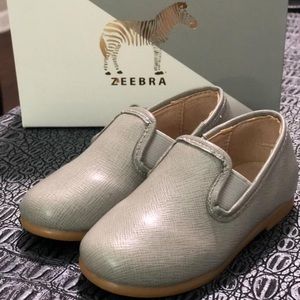 Kids zeebra grey loafers size 21